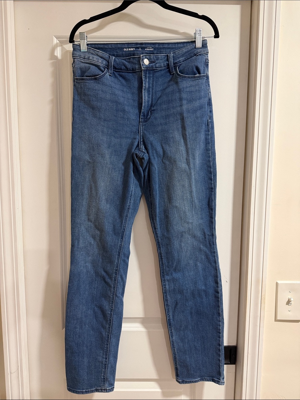 Old Navy 8 Long Medium Blue Straight-Leg Jeans